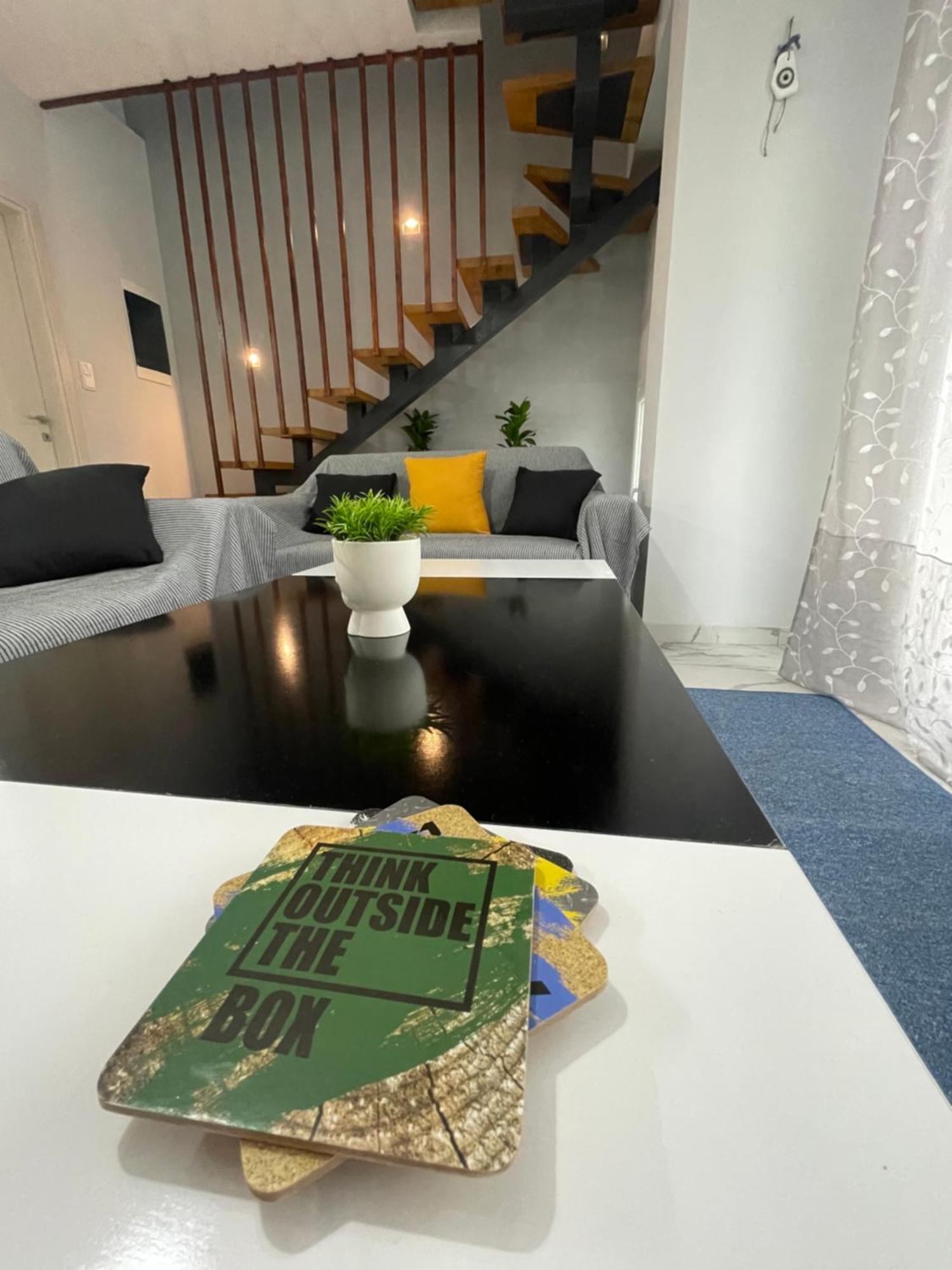 Chara'S House Apartment Kavala Bagian luar foto