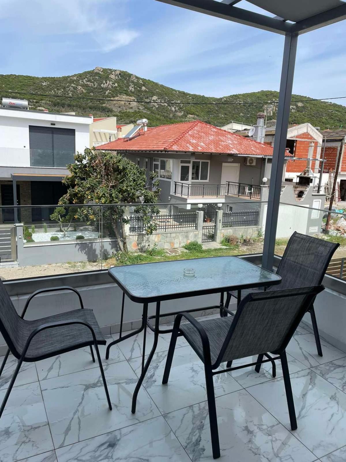 Chara'S House Apartment Kavala Bagian luar foto