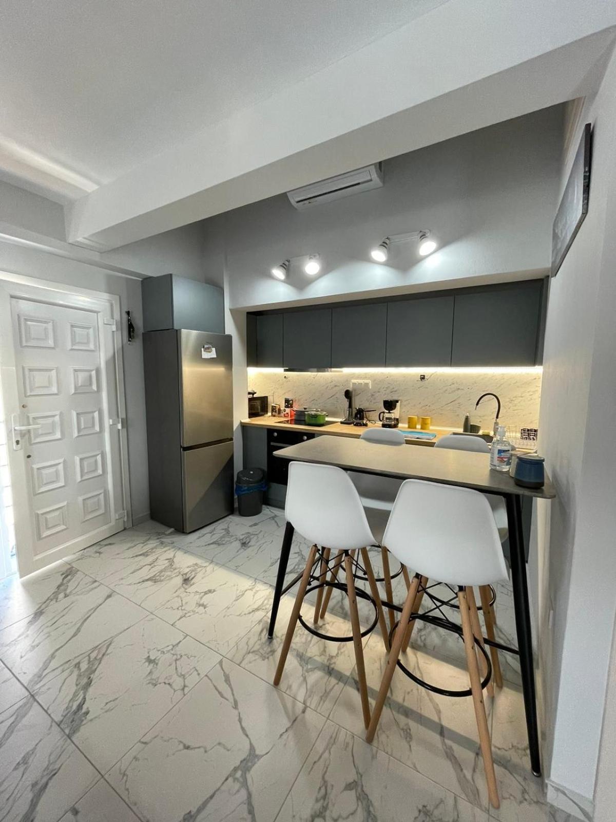 Chara'S House Apartment Kavala Bagian luar foto
