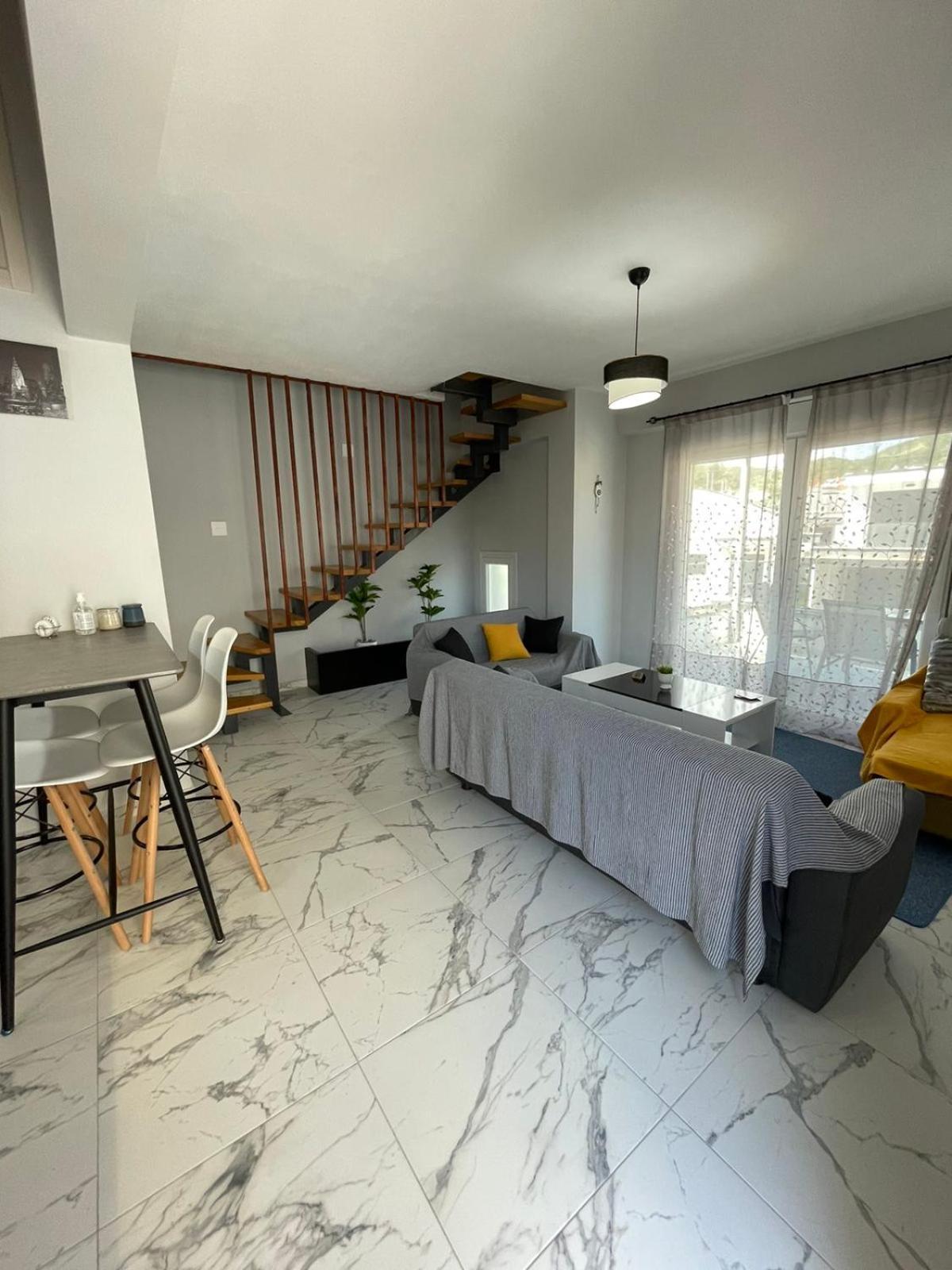 Chara'S House Apartment Kavala Bagian luar foto