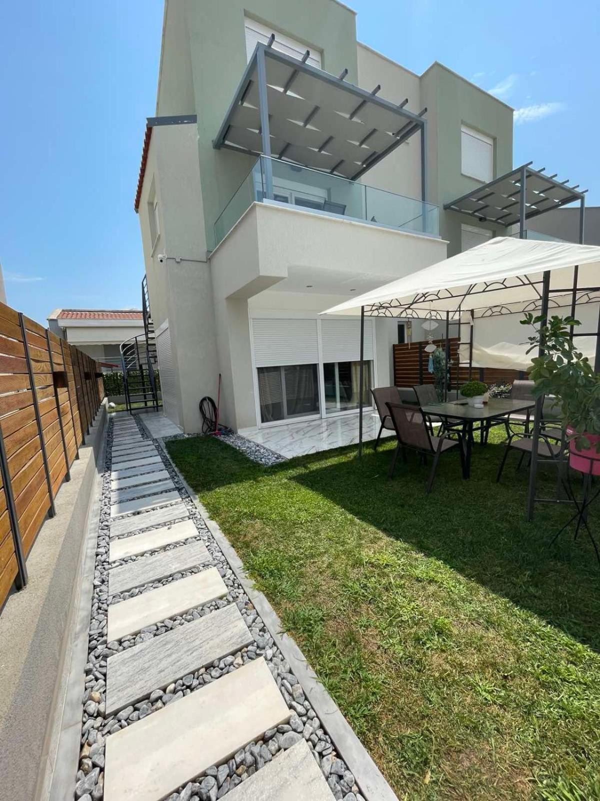 Chara'S House Apartment Kavala Bagian luar foto